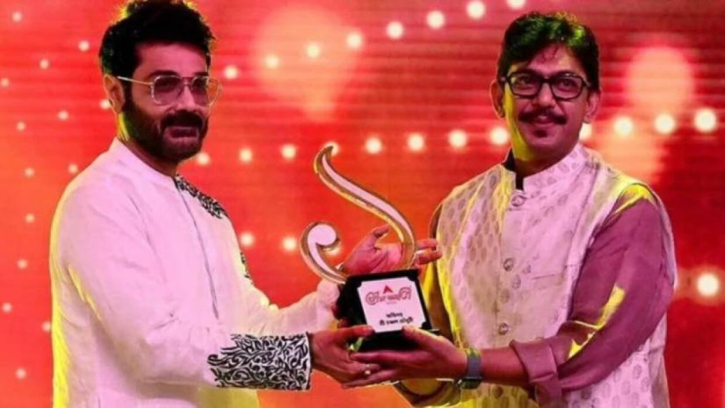 ‘সেরা বাঙালি’ পুরস্কার পেলেন চঞ্চল চৌধুরী ‘সেরা বাঙালি’ পুরস্কার পেলেন চঞ্চল চৌধুরী