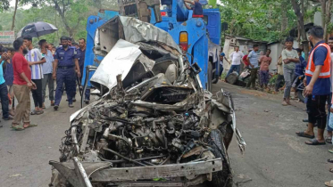 ট্রাকচাপায় নিহতদের ৬ জন একই পরিবারের, ছিল নবদম্পতিও