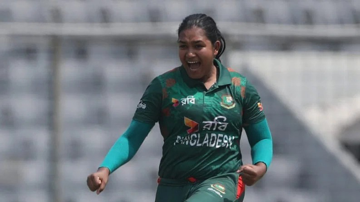 ফারিহার হ্যাটট্রিক ফারিহার হ্যাটট্রিক