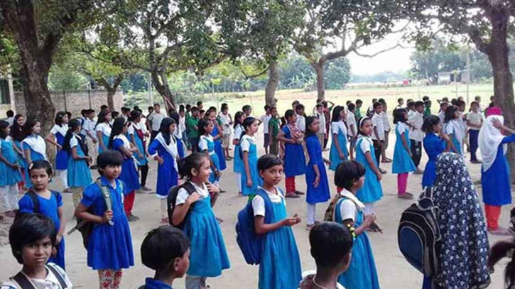 ১১ দিনের ছুটি শেষে খুললো শিক্ষাপ্রতিষ্ঠান ১১ দিনের ছুটি শেষে খুললো শিক্ষাপ্রতিষ্ঠান