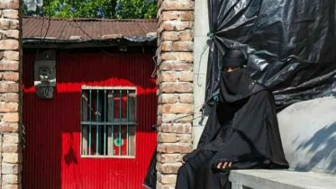 বিয়ের দাবিতে ৯ দিন ধরে কিশোরীর অবস্থান, প্রেমিক উধাও বিয়ের দাবিতে ৯ দিন ধরে কিশোরীর অবস্থান, প্রেমিক উধাও