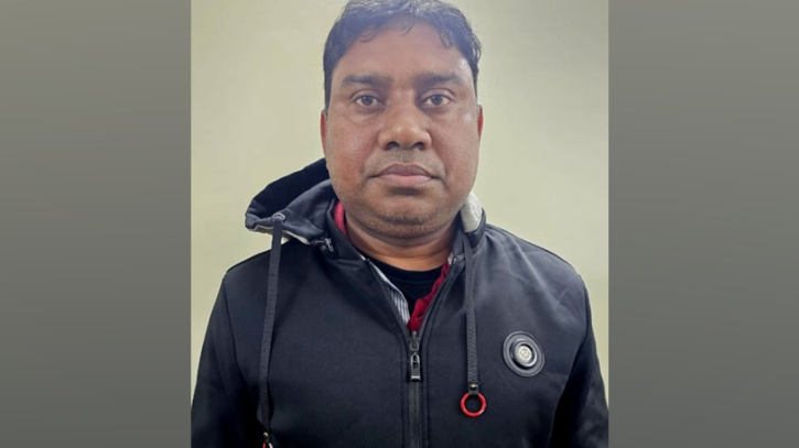 পালালেন গ্রেপ্তার হওয়া সাবেক ওসি শাহ আলম পালালেন গ্রেপ্তার হওয়া সাবেক ওসি শাহ আলম