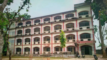 এক কলেজে ৩ অধ্যক্ষ!