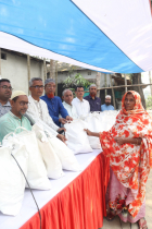 মালেকা- আফছার ওয়েলফেয়ার ফাউন্ডেশনের ঈদ সামগ্রী বিতরণ