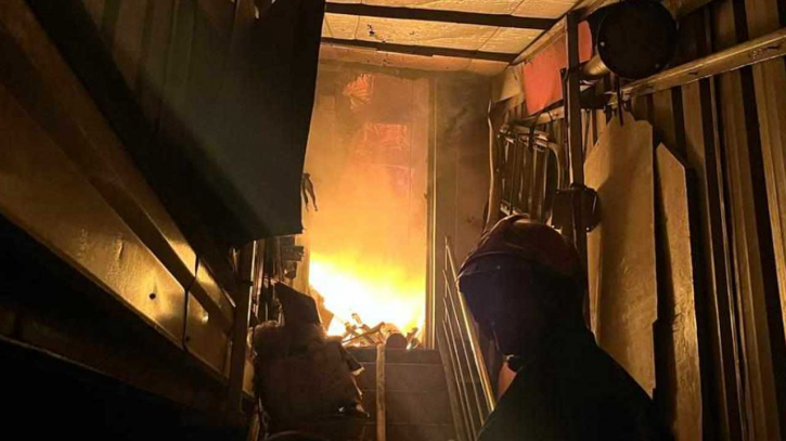 চার ঘণ্টা পর পল্টনে সাব্বির টাওয়ারের আগুন নিয়ন্ত্রণে চার ঘণ্টা পর পল্টনে সাব্বির টাওয়ারের আগুন নিয়ন্ত্রণে