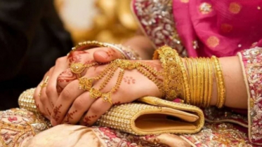 সোনার ভরি ২ লাখ ৫০ হাজার ছাড়াল