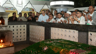 শাহজালালের মাজার জিয়ারত করলেন তারেক রহমান শাহজালালের মাজার জিয়ারত করলেন তারেক রহমান