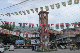 সহিংস বিক্ষোভের মধ্যেও পাকিস্তান-শাসিত কাশ্মীরে ভোটের প্রস্তুতি