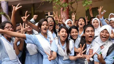 এইচএসসি ও সমমানের পরীক্ষায় পাসের হার ৫২.১২ শতাংশ