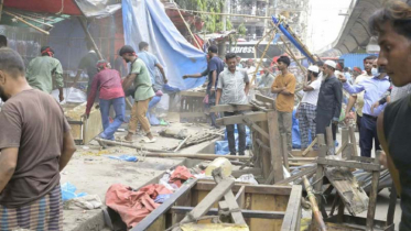 গুলিস্তানে শতাধিক অবৈধ অবকাঠামো উচ্ছেদ ও মালামাল জব্দ