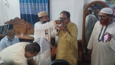 বিএনপির জয়ী প্রার্থীকে মিষ্টিমুখ করালেন জামায়াতের পরাজিত প্রার্থী বিএনপির জয়ী প্রার্থীকে মিষ্টিমুখ করালেন জামায়াতের পরাজিত প্রার্থী