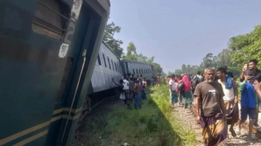 কর্ণফুলী কমিউটার লাইনচ্যুত, চট্টগ্রাম-ঢাকা রেল যোগাযোগ বন্ধ কর্ণফুলী কমিউটার লাইনচ্যুত, চট্টগ্রাম-ঢাকা রেল যোগাযোগ বন্ধ
