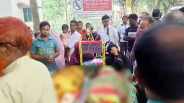 কুড়িগ্রামে ট্রাকচাপায় ইজিবাইকের ৫ যাত্রী নিহত কুড়িগ্রামে ট্রাকচাপায় ইজিবাইকের ৫ যাত্রী নিহত