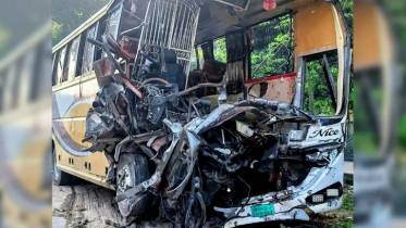 নাটোরে বাস-ট্রাক সংঘর্ষ: নিহতের সংখ্যা বেড়ে ১৪ নাটোরে বাস-ট্রাক সংঘর্ষ: নিহতের সংখ্যা বেড়ে ১৪