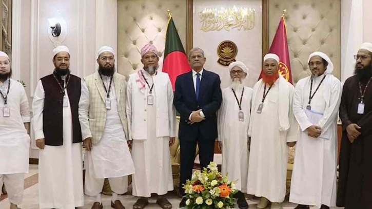 রাষ্ট্রপতির সঙ্গে হেফাজতের প্রতিনিধিদলের সৌজন্য সাক্ষাৎ